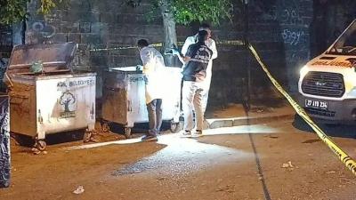 بالفيديو- سوري يتجول بجثة زوجته في شوارع تركيا