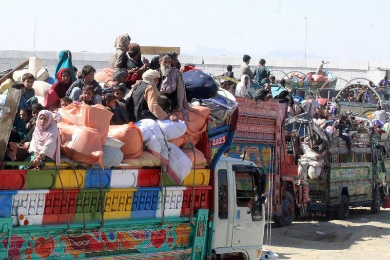 طالبان: طرد أكثر من 400 ألف لاجئ أفغاني من ‏باكستان وإيران ‏