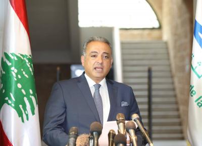 وزير الثقافة متسلحا بتأييد وزراء 