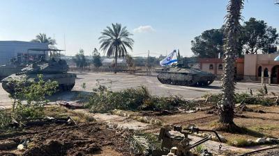 إسرائيل تقتل 8 تجار فلسطينيين كانوا بانتظار شاحناتهم شرق رفح