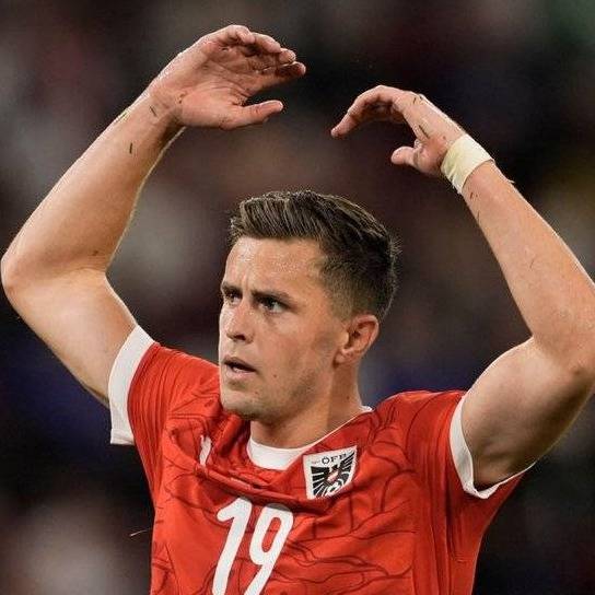 النمسا تتغلب على بولندا وتحيي آمالها في بلوغ دور 16