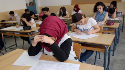 بعد غارة النبطية.. هلى تلغى الامتحانات الرسمية جنوباً؟