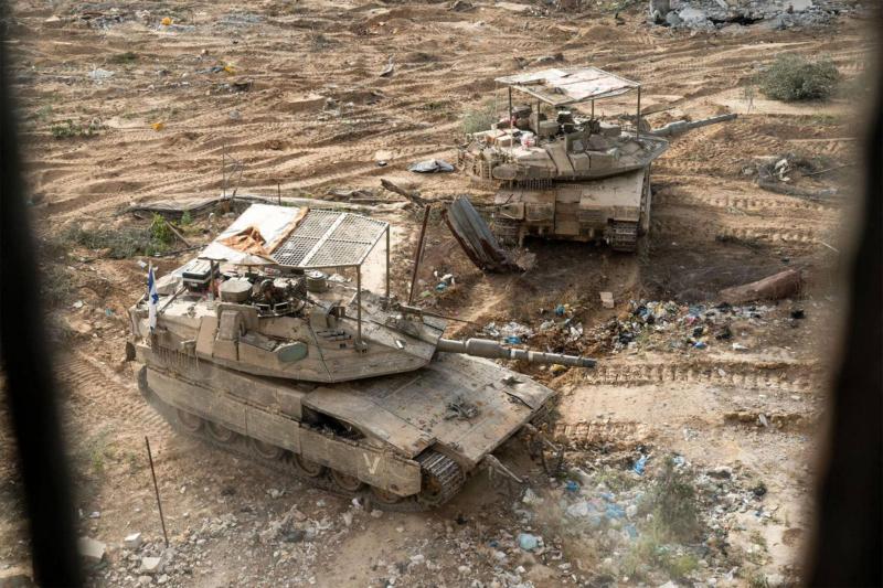وسط قصف عنيف.. الدبابات الإسرائيلية تتقدم في حي الشجاعية في غزة