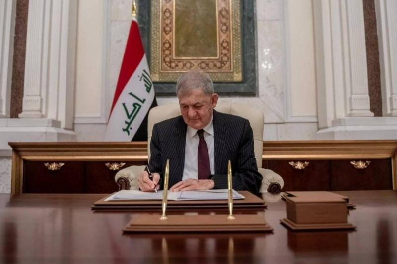 الرئيس العراقي يصادق على موازنة 2024 وقوانين جديدة