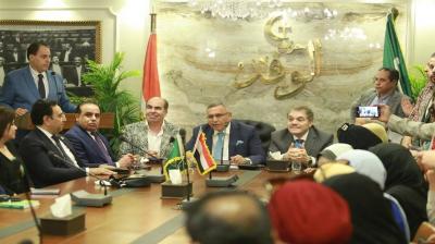 حزب الوفد يفصل عضوين إثر فضيحة بيع الآثار (فيديو)