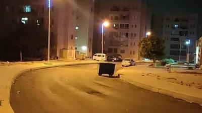 فاجعة أب مصري.. فقد زوجته وابنتيه في غمضة عين
