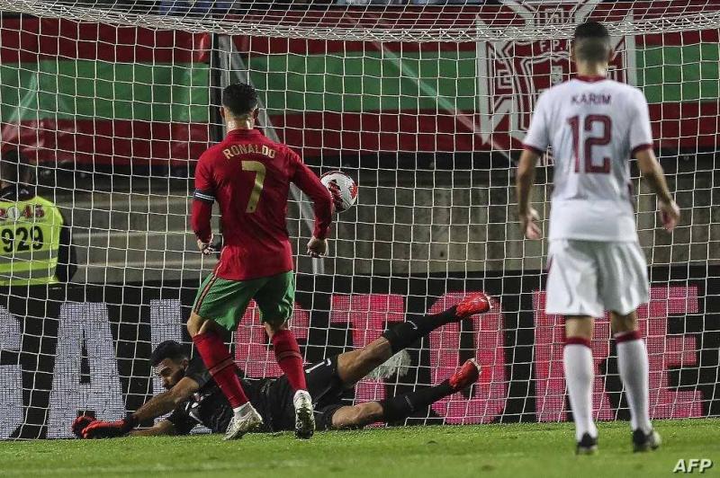 رونالدو يكسر رقما قياسيا جديدا أمام قطر