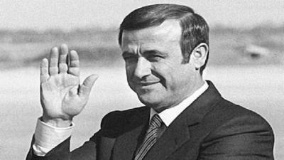 رفعت الأسد.. "محكوم" لا يشبه "القائد" الذي كان.. يعود إلى بلاد لا تشبه التي كانت