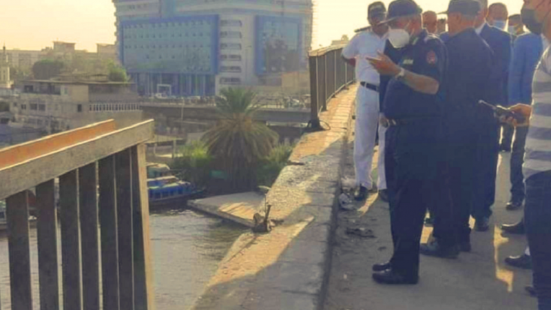 كبير الغوّاصين في مصر: خبر سقوط الميكروباص بالنيل مفبرك