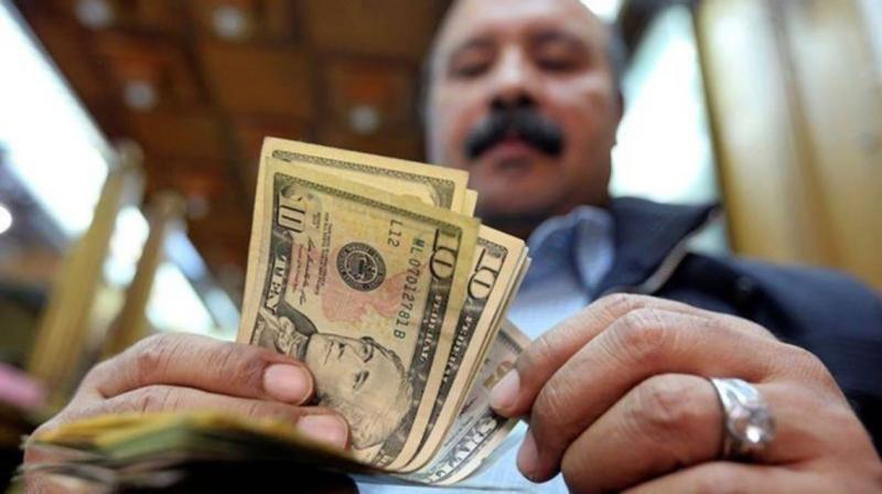 تحويلات المصريين في الخارج تحقق مستوى قياسيا عند 31.4 مليار دولار