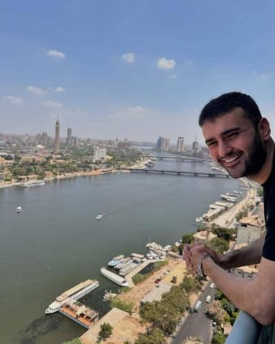 هل يفتتح الشيف بوراك مطعما في مصر؟
