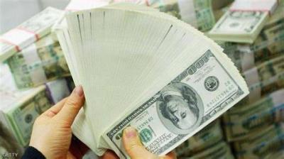 سطو مسلح في أنفه وسرقة نص مليون دولار!