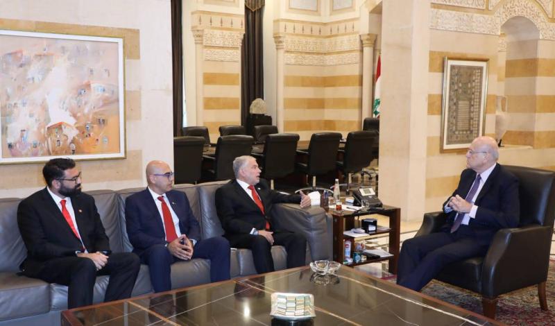 ميقاتي يثمن الدعم العراقي ويقول أمام زواره: نسعى لمنع التصعيد