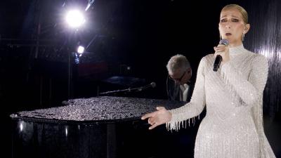 رغم المرض… سيليون ديون تبهر الحضور في افتتاح أولمبياد باريس
