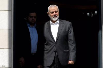 دخل غرفة هنية فور اغتياله.. مسؤول في 
