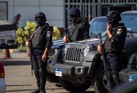 القبض على محفظ قرآن تحرش بفتيات في مصر
