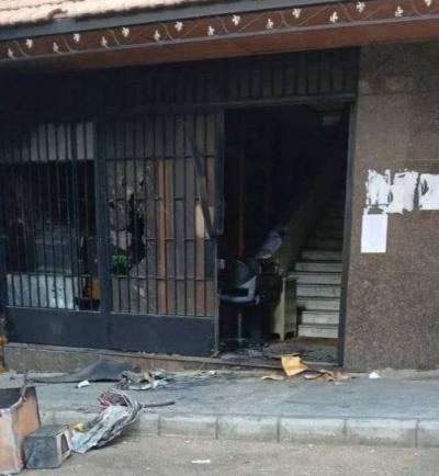محاولة خلع باب واحراق المحكمة الشرعية في الطريق الجديدة (صورة)