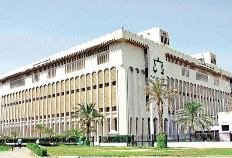 الكويت.. إخلاء سبيل محام متهم في 