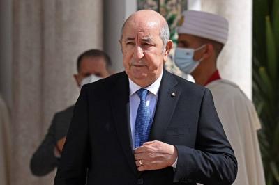 الرئيس الجزلئري يكشف عن فترۃ انهيار الدولة