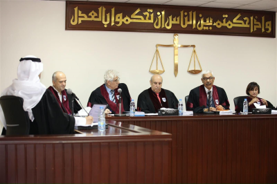 بدرجة امتياز.. السفير السعودي ينال الدكتوراه