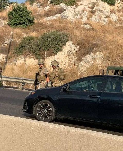بعد قطعها لبعض الوقت.. الجيش يعيد فتح طريق خلدة (فيديو)