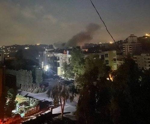 بالفيديو.. مقتل 8 في غارة إسرائيلية في النبطية