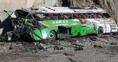 في باكستان... مصرع 35 شخصًا على الأقل في حادثي حافلة