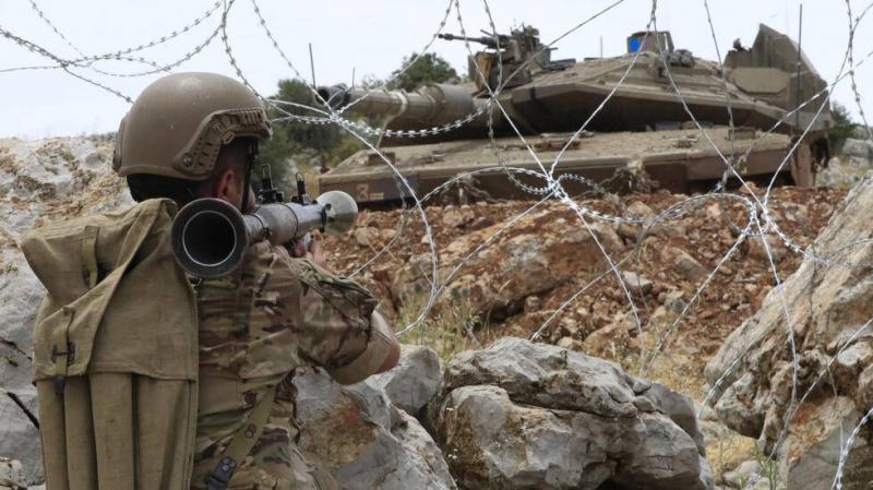 قذيفتان تستهدفان مركزًا للجيش اللبناني في علما الشعب