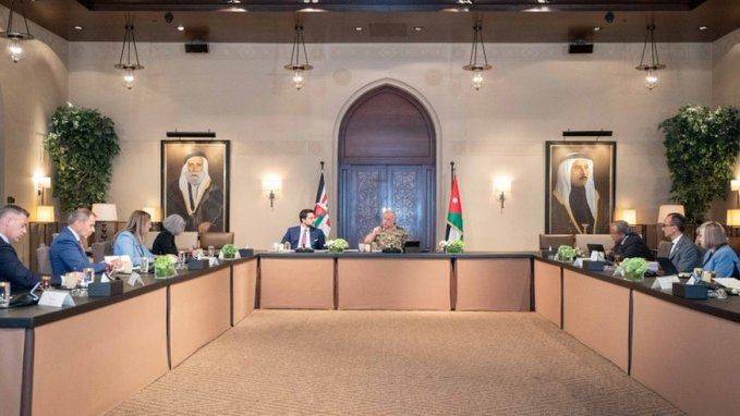العاهل الأردني يحذر من تداعيات العنف في الضفة الغربية