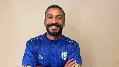 لاعب مصري يفقد وعيه بعد اصطدامه برفيقه