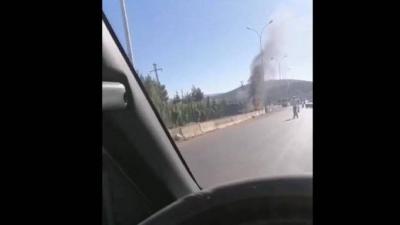 4 قتلى في استهداف سيارة على طريق دمشق- بيروت (فيديو)
