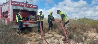 بعد قصفٍ إسرائيلي... إشتعال النيران في مساحات زراعية بالجبين