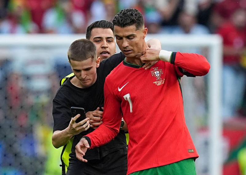 رونالدو يعلق على إمكانية استمراره مع منتخب البرتغال!