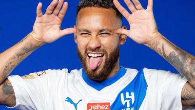 نيمار يمازح نجم النصر السابق