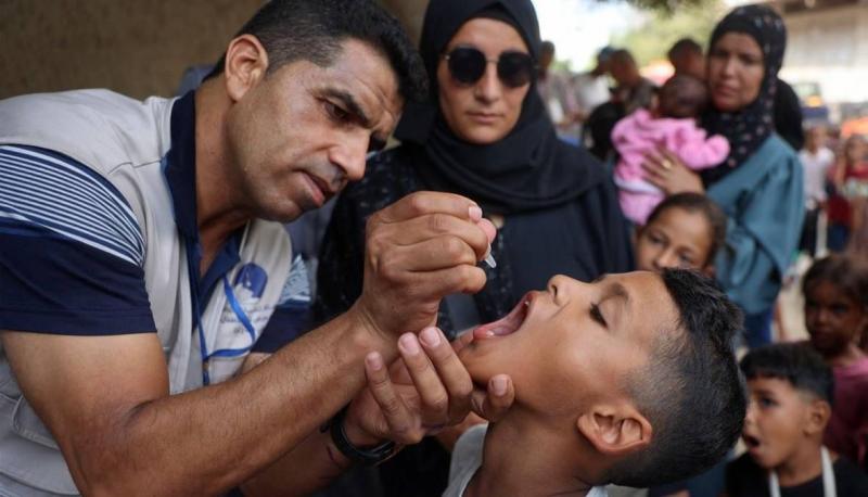 غزة... 72 ألف طفل يتلقون جرعة ضد شلل الأطفال