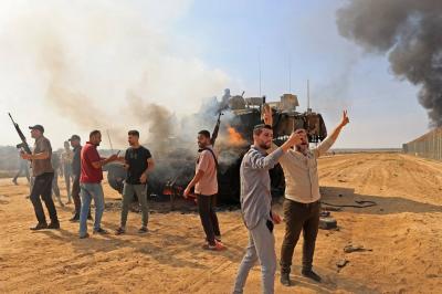 المقاومة: بين الصمود والسلاح…