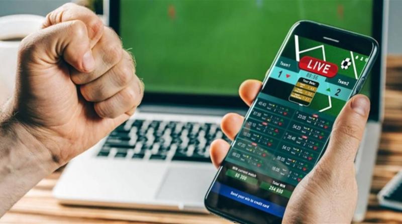 بعد انتحار شاب بسبب تطبيق المراهنات... الأزهر يتدخل