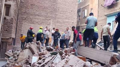 انهيار عقار من 4 طوابق بمنطقة الزيتون بالقاهرة