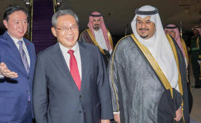 مسؤول صيني يصل إلى الرياض في مستهل زيارة للمنطقة