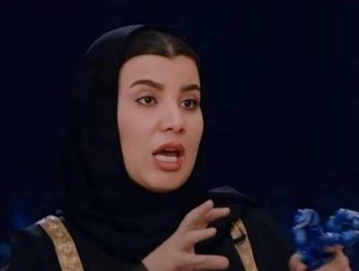 محامية عراقية تثير تفاعلا بشتم رجل دين
